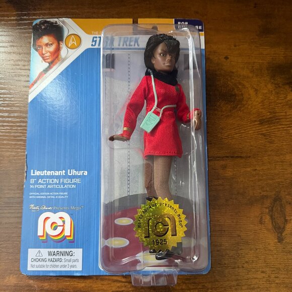 Marty Abrams Mego Star Trek Lieutenant Uhura Action Figure - Red - Picture 1 of 7